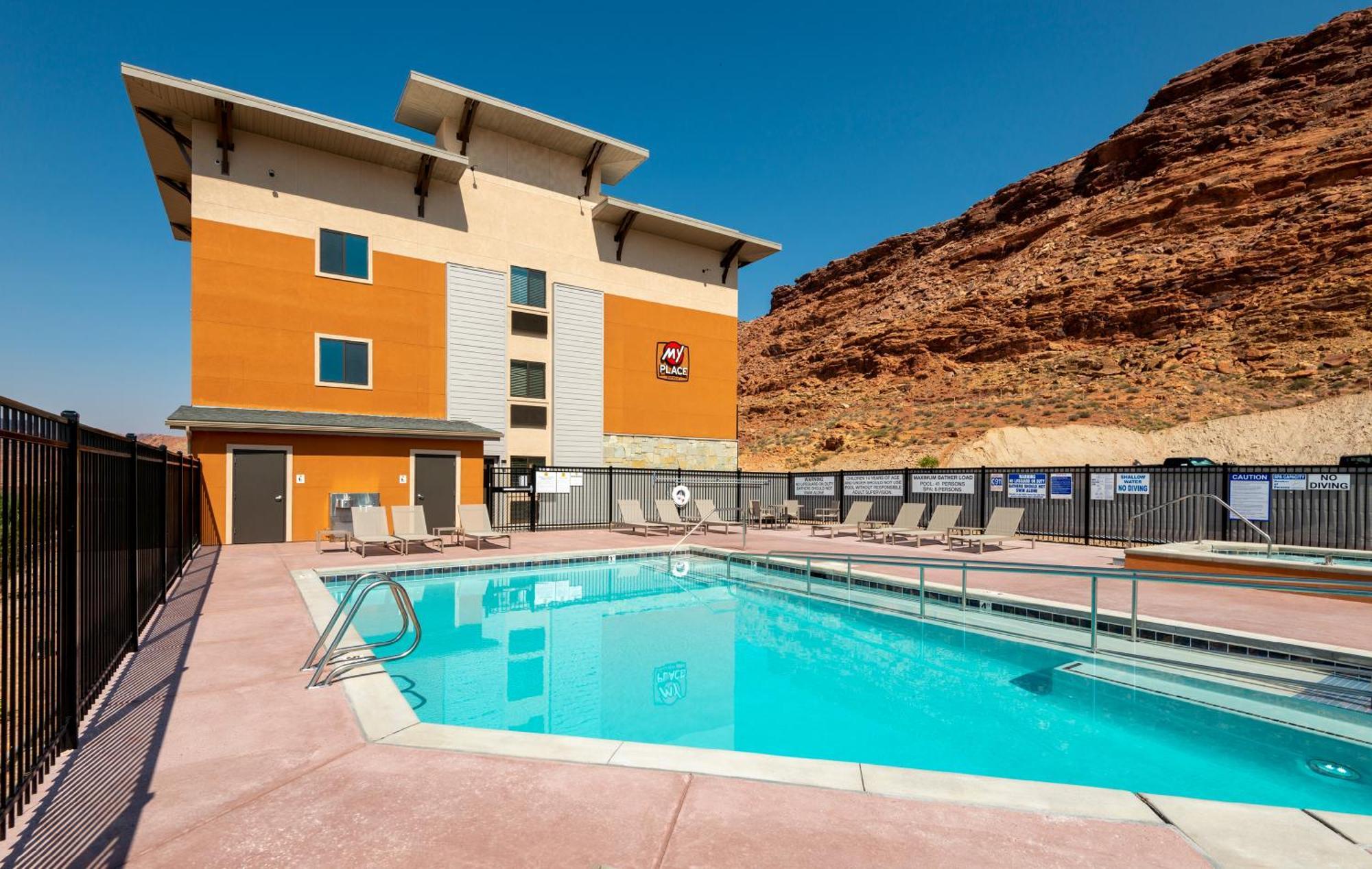 My Place Hotel-Moab, Ut Экстерьер фото