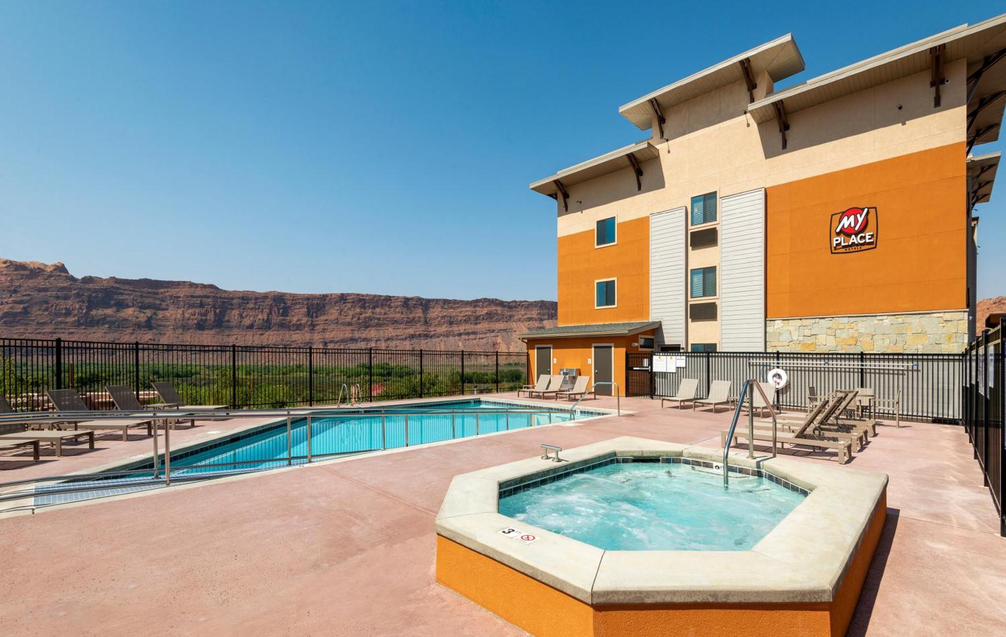 My Place Hotel-Moab, Ut Экстерьер фото