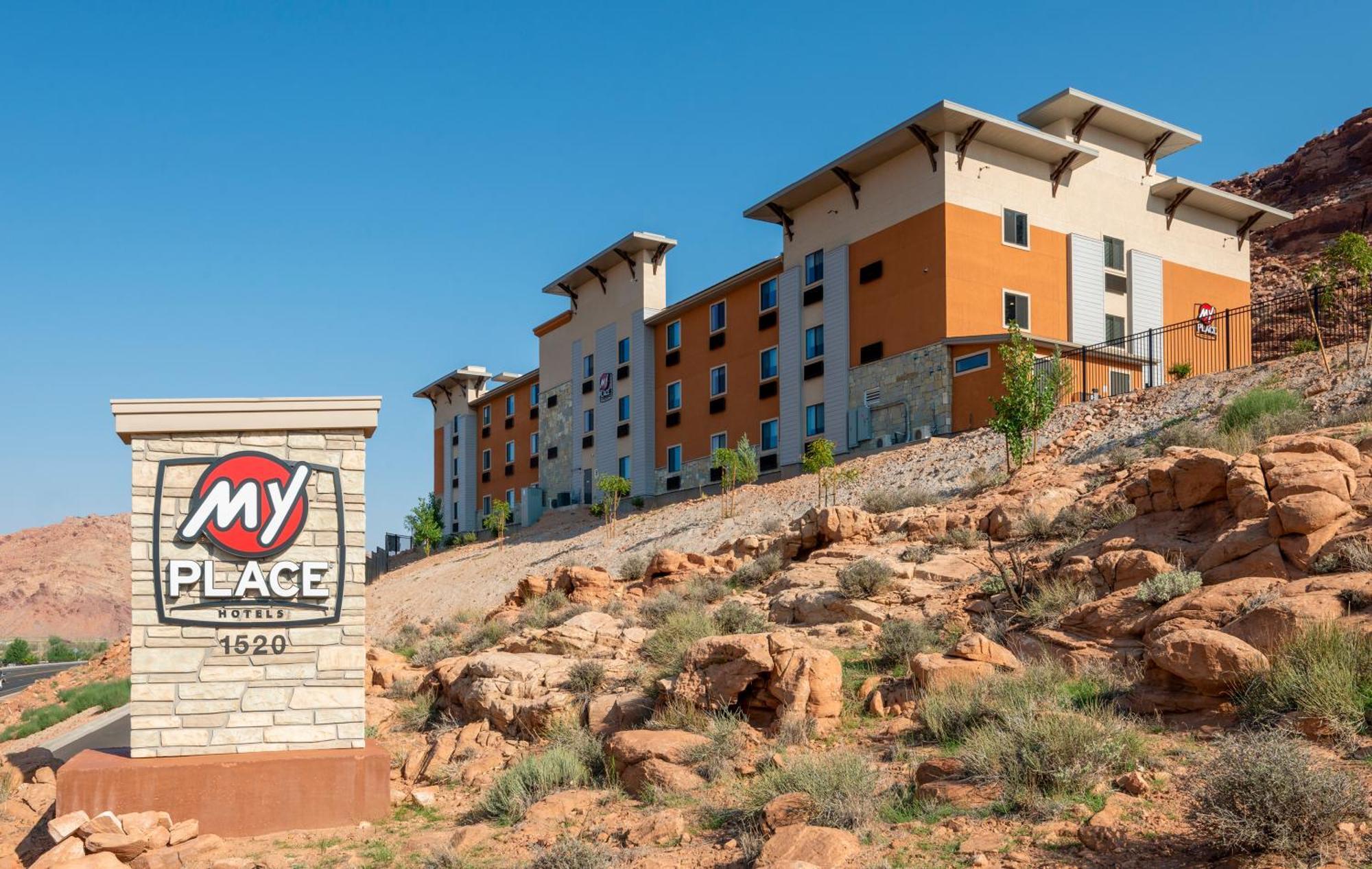 My Place Hotel-Moab, Ut Экстерьер фото